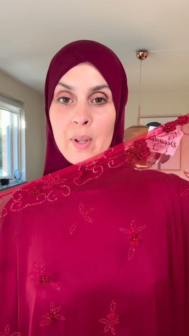 Instagram post by @samiabenchaou_ for TOM FORD. Caption reads: I feel Bonita 💃🏻.