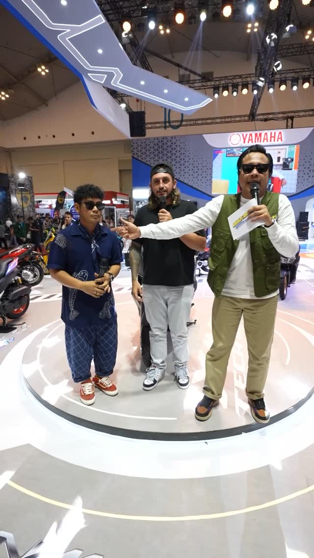 Instagram post by @pergijauh for Yamaha Motor. Caption reads: [...] gue tayang Jumat ini, di YouTube Yamaha....