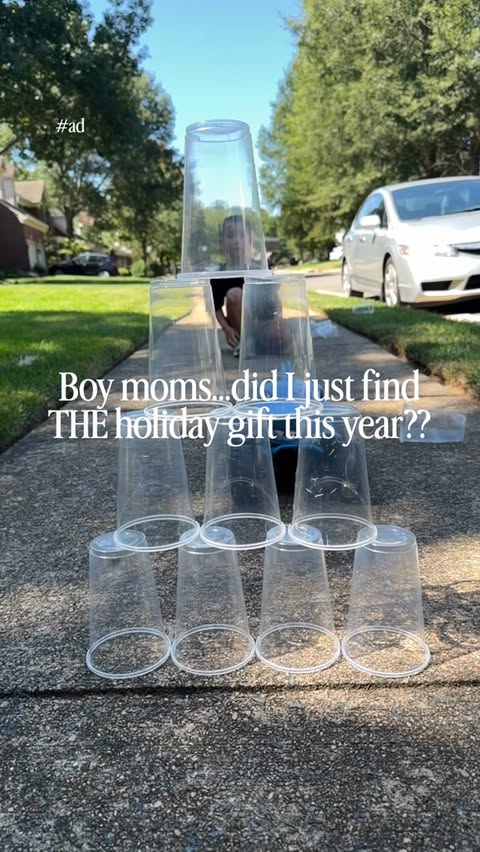 Instagram post by @mamasandmesses for Spin Master. Caption reads: [...] kid some action packed play time!!....