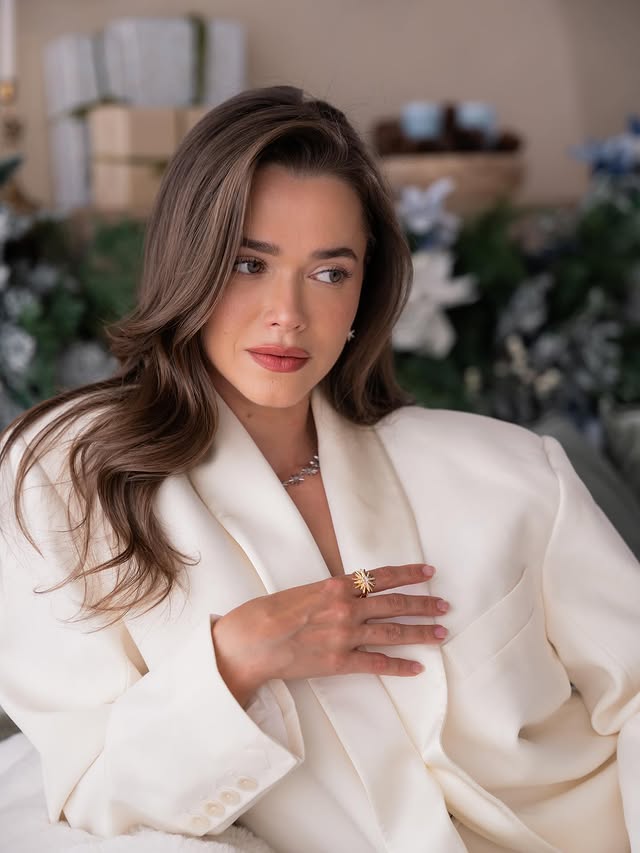 Instagram post by @valerialipovetsky for David Yurman. Caption reads: Getting ready for the holidays with @davidyurman....