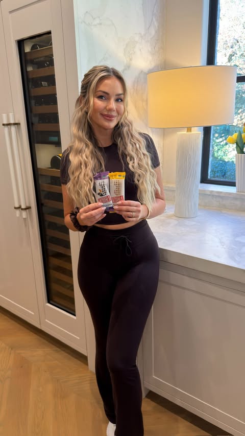 Instagram post by @chelseafreeman5 for Perfect Bar. Caption reads: Morning in my life🤎🍁 @perfectbar....