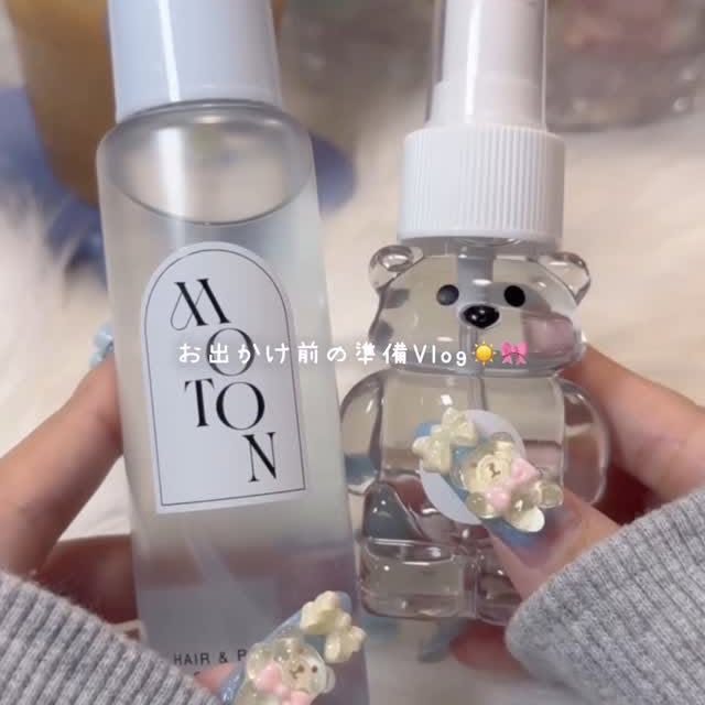 Instagram post by @h_m_cosme for Motone. Caption reads: 朝の準備動画🥱☀️
大好きなモトンの香りがボトルで登場したの嬉しすぎる🥺🩵🪽

#PR....