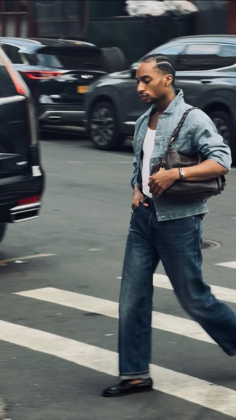 Instagram post by @akeemmjr for GAP. Caption reads: #ad summer denim @gap #GapCreator #HowYouWearGap....