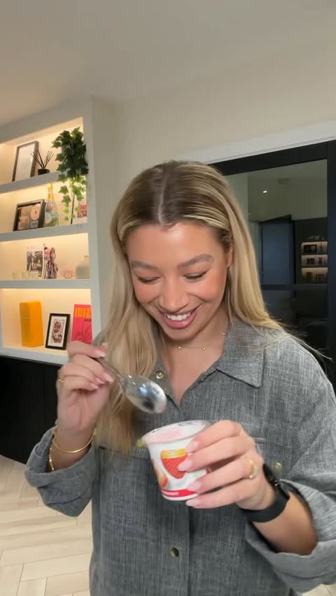 Instagram post by @mollyrainford for Activia. Caption reads: [...] I’m buzzing 😆 I completed the 2-week....