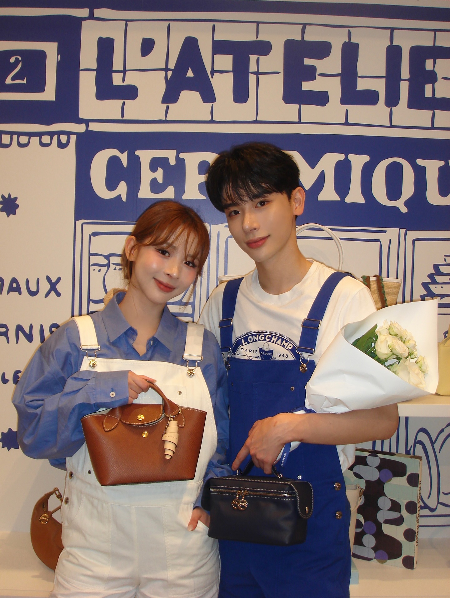 Instagram post by @mi0306chi for Longchamp. Caption reads: ロンシャンの体験型ポップアップ『PARISIAN ARTISANS』....