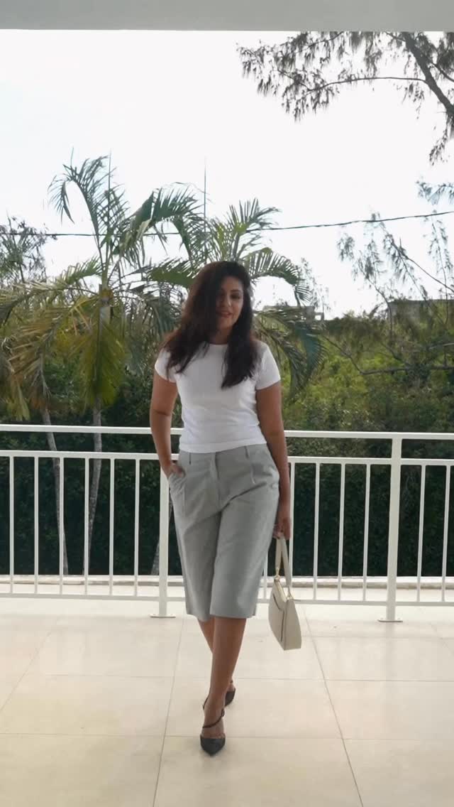 Instagram post by @poonam.manick for Pimkie. Caption reads: [...] @ralphlauren Haut @pullandbear Short....