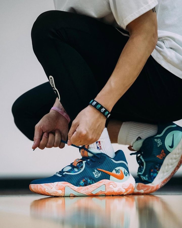 Instagram post by @13flavors for Deuce Brand. Caption reads: Killer collab 🔥✌️🔥✌️🔥 @deucebrand 
📸:....