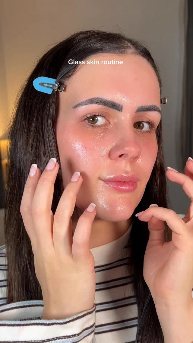 Instagram post by @_cloebeauty for Yepoda. Caption reads: Korean Glass skin routine that will leave your....