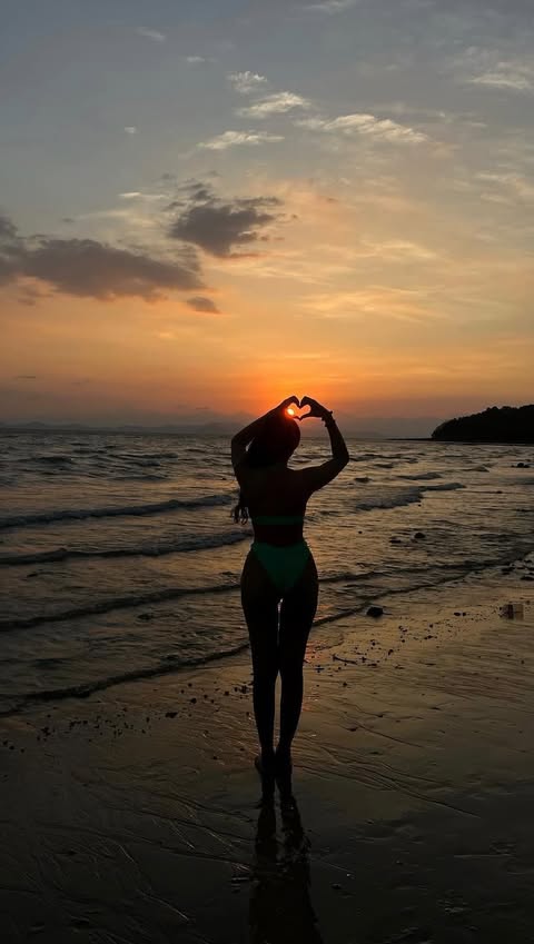 Instagram post by @shefaliidawar for Namyaa. Caption reads: water baby skin with @namyaaofficial #goa....