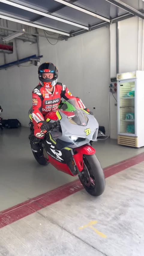 Instagram post by @bliss_racing17 for Ducati. Caption reads: Back to track to soon! 

#ducati #panigale....