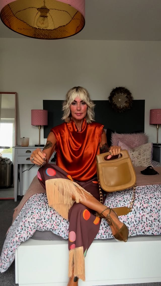 Instagram post by @astridiwantyouinmylife for Soeur. Caption reads: PARTY OUTFIT 

I have a party later and this is....