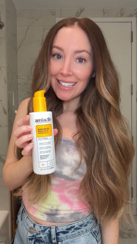 Instagram post by @jillian.gottlieb for AmLactin. Caption reads: [...] from a non-exfoliating serum! @amlactin....