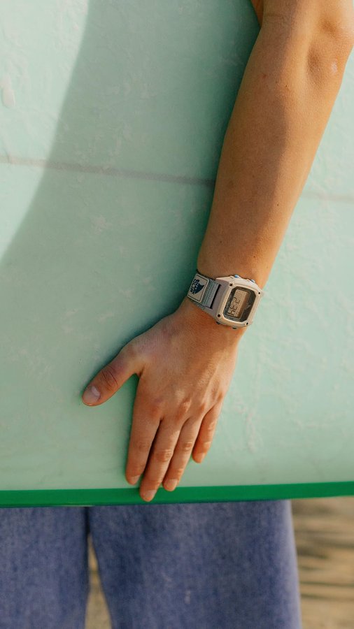 Instagram post by @hannahbendall for Freestyle Watches. Caption reads: How would you style it?! Use my discount code....