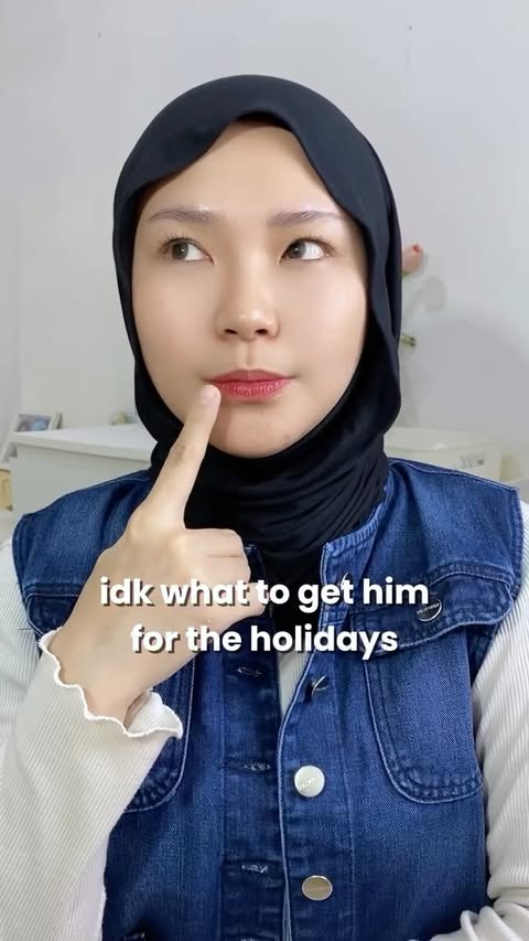 Instagram post by @rifdacr for APRILSKIN. Caption reads: [...] here’s my recommendation 🎁💝....