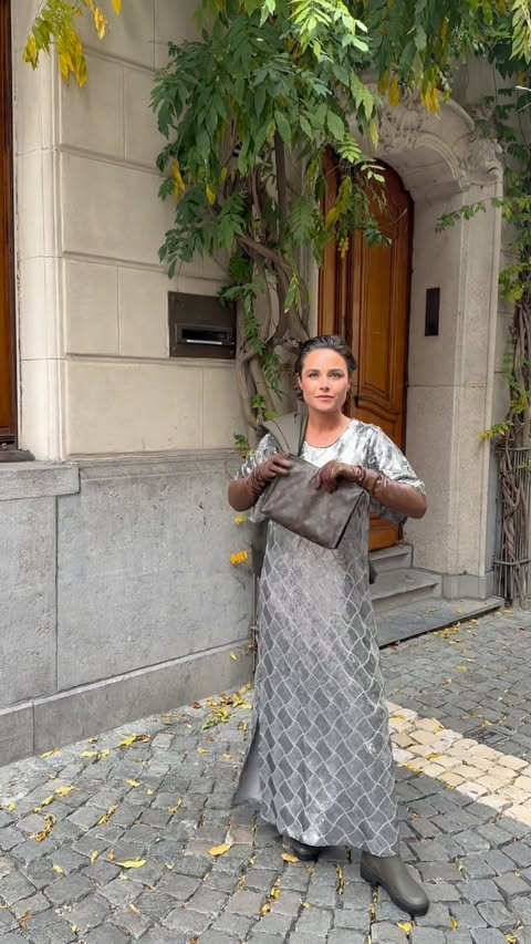 Instagram post by @oliviaburguet for VERO MODA. Caption reads: [...] how to break the rules with @veromoda....