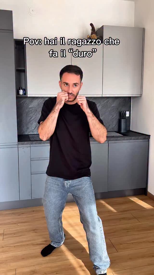 Instagram post by @riccardotelescaa for Maybelline. Caption reads: Per fortuna mi ha creduto..
@lorealparis....