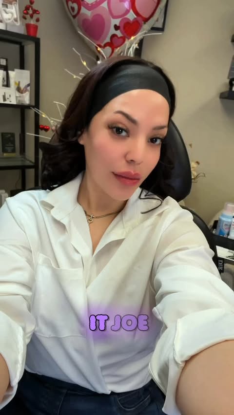 Instagram post by @byhilarydolce for Allergan Aesthetics. Caption reads: [...] and every question. Thank you to....