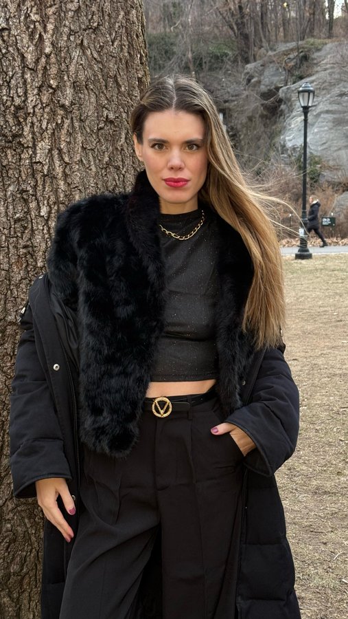 Instagram post by @branadane for SIF JAKOBS JEWELLERY. Caption reads: Eternal summer in my 💓 

Just tryin to keep warm.....