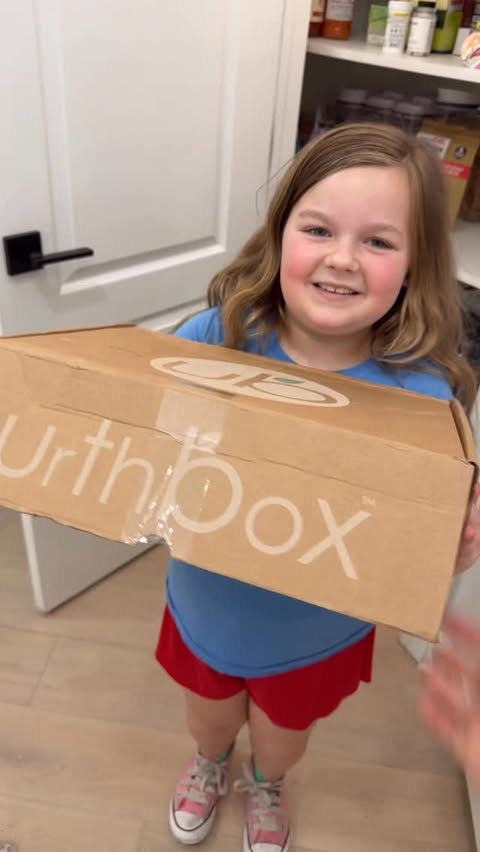 Instagram post by @benchfamilyadventures for UrthBox. Caption reads: [...] love getting the delicious and healthy....