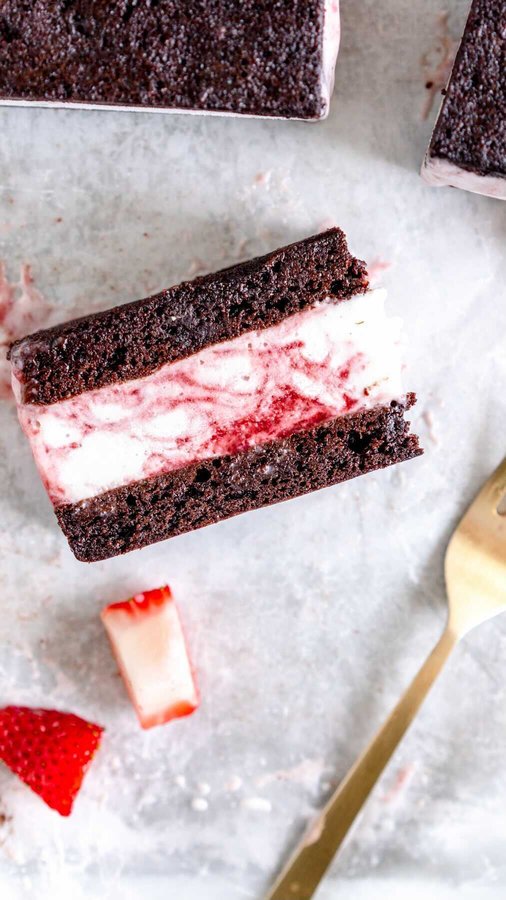 Instagram post by @cloudykitchen for Bake from Scratch. Caption reads: Here’s how to make small batch brownie ice cream....