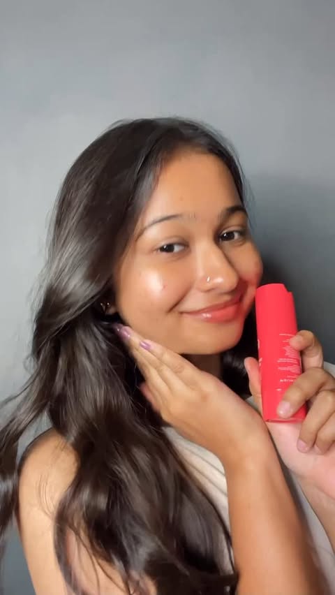 Instagram post by @aishdazzles for Foxtale. Caption reads: [...] skin in 3 days, 3 day treatment) #foxtale....
