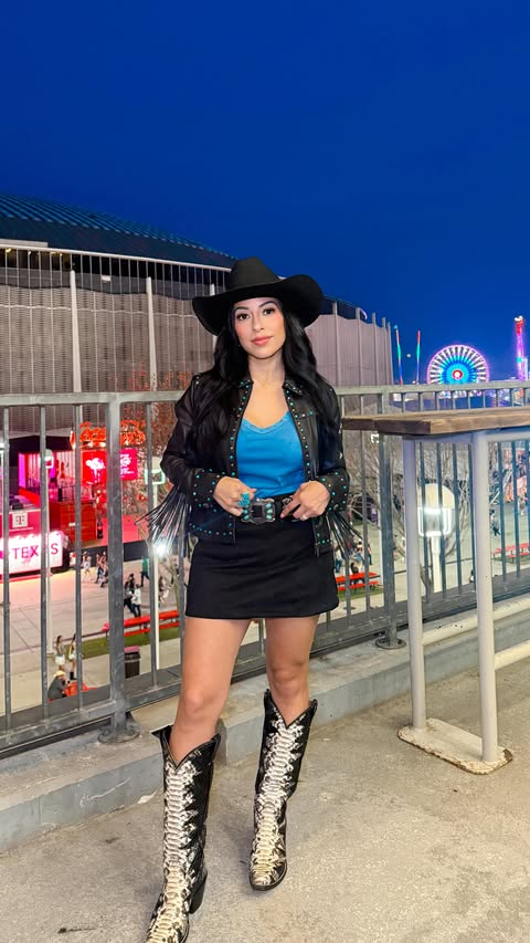Instagram post by @heyitsrubee for Boot Barn. Caption reads: [...] #rodeofashion #houstonrodeo #bootbarnstyle....