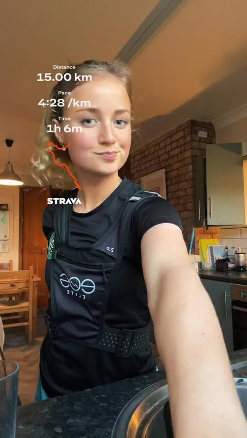 Instagram post by @runner_loz for Eos Elite. Caption reads: [...] LOZ10 for 10% off! #runner #running....