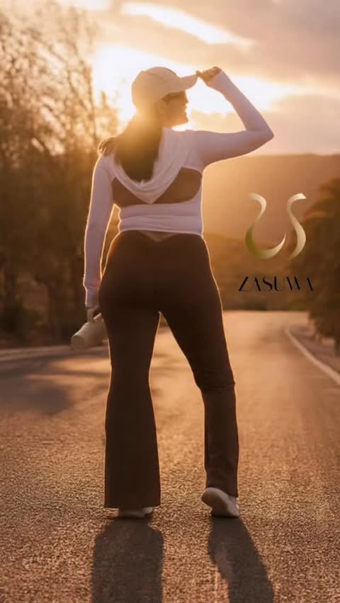 Instagram post by @meryofthestyle for zasuwasportswear. Caption reads: [...] de @zasuwaofficial @zasuwasportswear y vamos....
