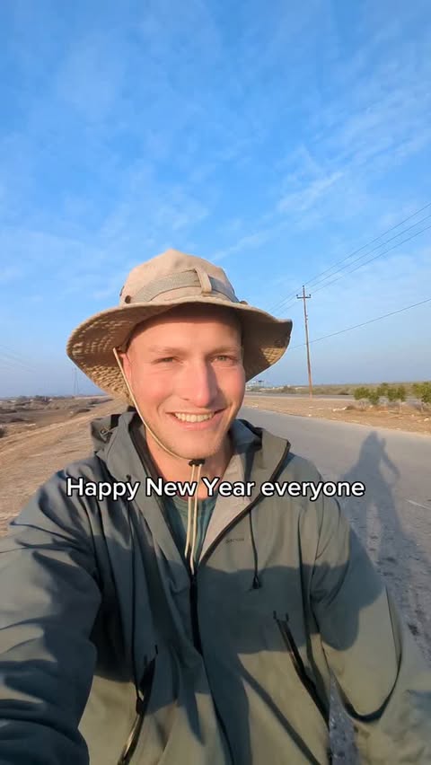 Instagram post by @hitchhikertimo for Saily. Caption reads: [...] should, it's amazing), you NEED to get....