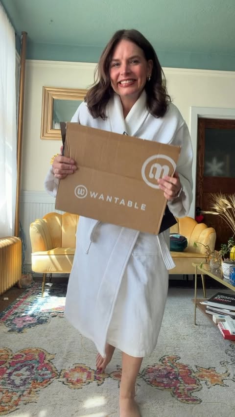 Instagram post by @heyshannonlee for Wantable. Caption reads: Smash or pass: Wantable Active Edit edition 👀 My....