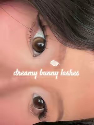 TikTok post by @tphaaox for MaxComfi Lashes. Caption reads: [...] and dreamy ☁️🪽 using @Maxcomfi @MaxComfi....