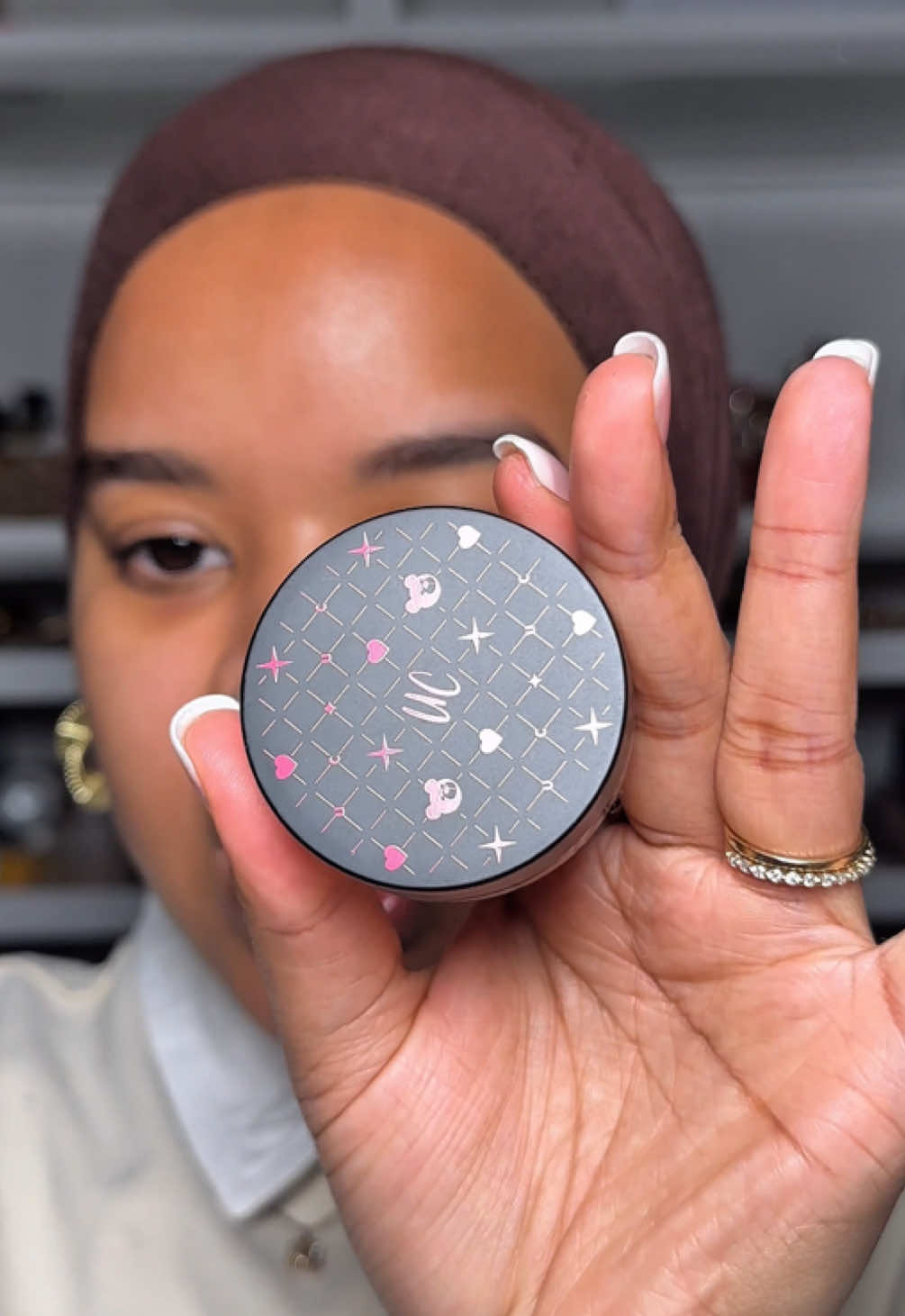 TikTok post by @munxmua for UNICORN COSMETICS. Caption reads: Pls tell me you’ve tried this by now! 😭🤲🏽....