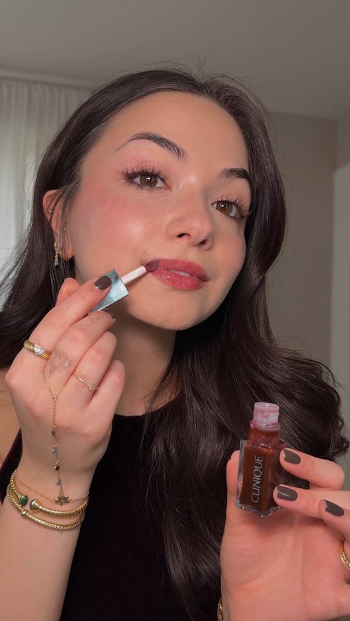 Instagram post by @angelacbeauty for Clinique. Caption reads: #UltaBeautyPartner Get ready with me for a holiday....