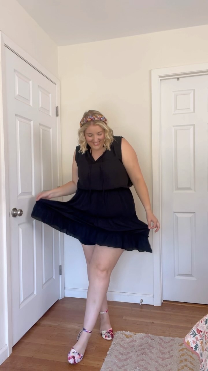 Instagram post by an influencer for Amazon Fashion. Caption reads: Black or blue?!🖤🩵 This dress is so so cute and....