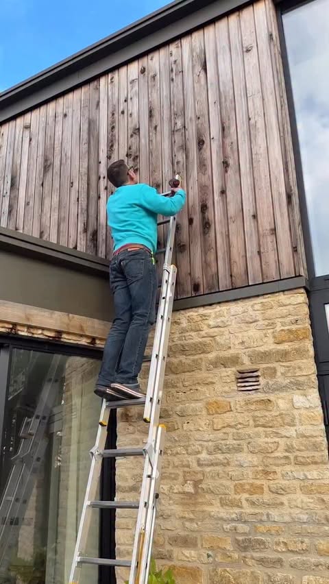 Instagram post by @thatcotswoldclaire for Reolink. Caption reads: [...] so much more protected thanks to @reolinkgb....