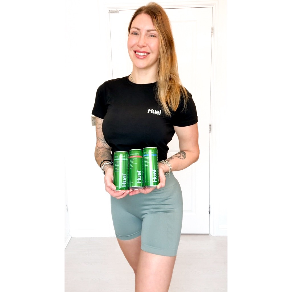 Instagram post by @tracykissdotcom for Huel. Caption reads: [...] from 1-4? 💚 ✨ Use code "TRACYKISSHUEL" at....