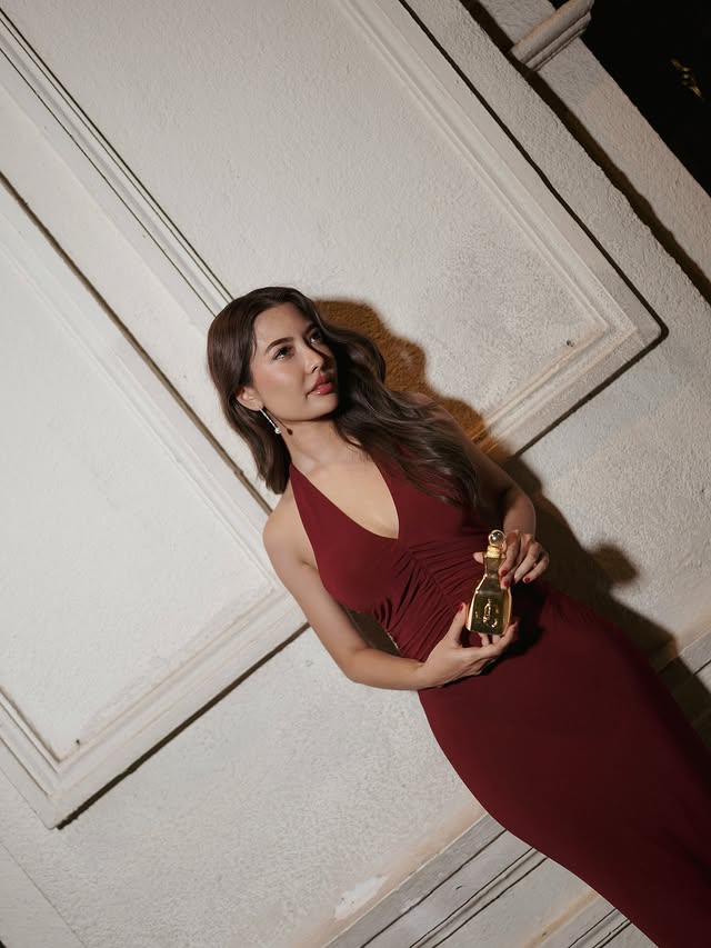 Instagram post by @ayramessi for Jimmy Choo. Caption reads: [...] enjoy their special 12.12 offers....