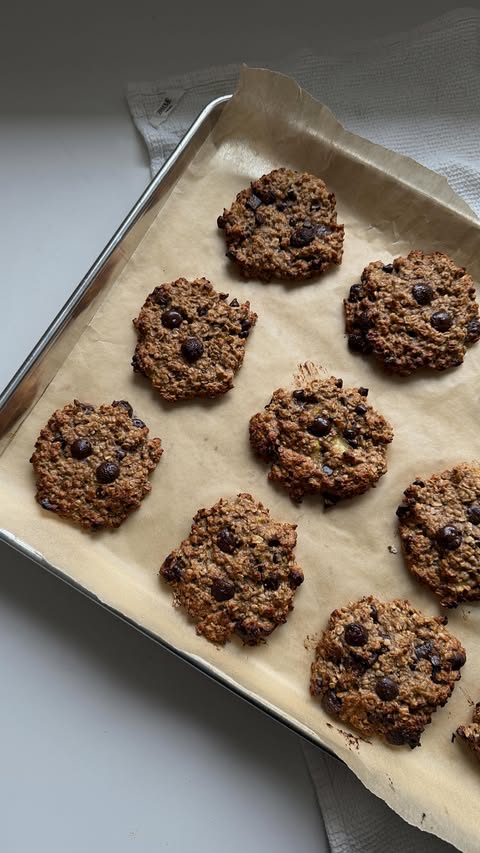 Instagram post by @ellena_fit for Women's Best. Caption reads: [...] 2 tbsp maple syrup Vanilla FlavDrops....