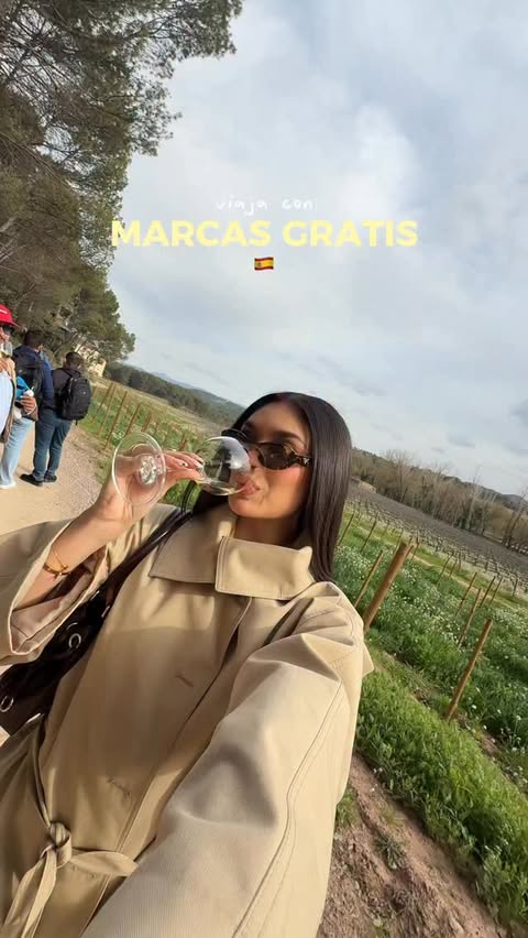 Instagram post by @miasalinas for Honor. Caption reads: estuvo increíbleee:)🇪🇸🌟 #HONORMWC2026....