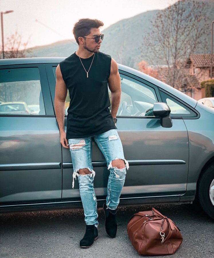 Instagram post by @xavicorrial for Men's Fashion & Style. Caption reads: Summer vibes 
This @fashionnovamen tee is....