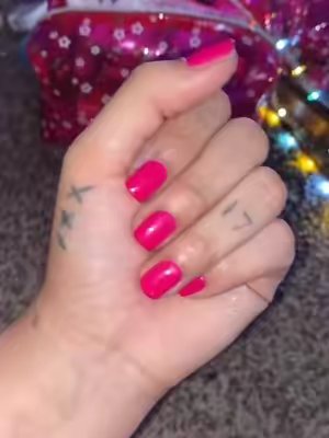 TikTok post by @_.bxbydxll.x for imPRESS Beauty. Caption reads: @Impress Lashes All Smiles Pink no glue press ons....