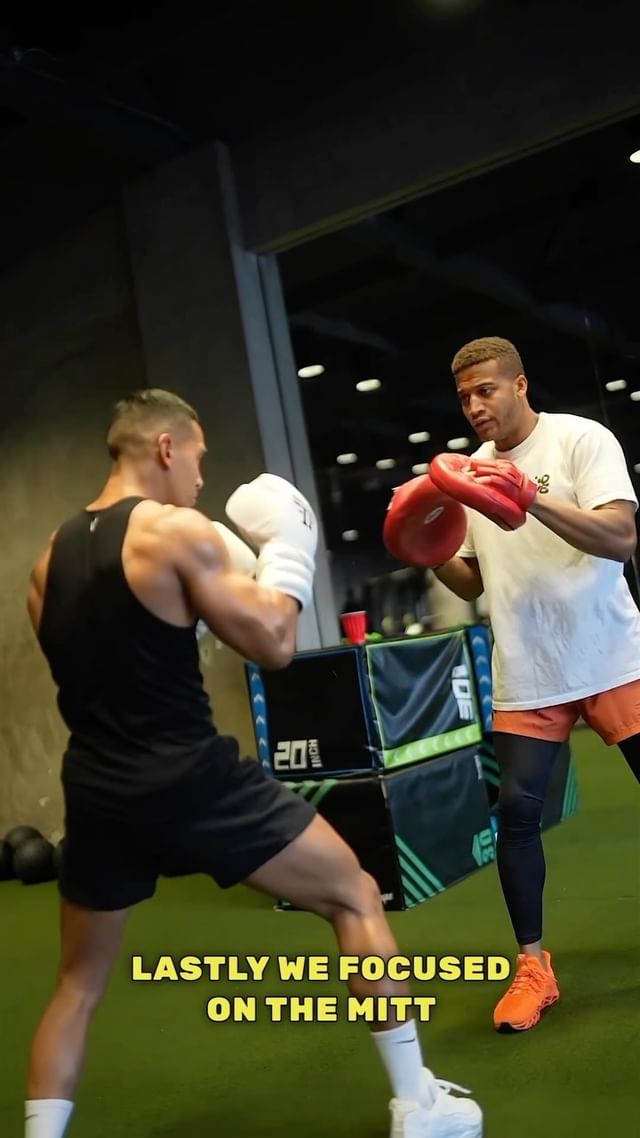 Instagram post by @alexsiquig for Cellucor. Caption reads: A break from the ordinary & do the....