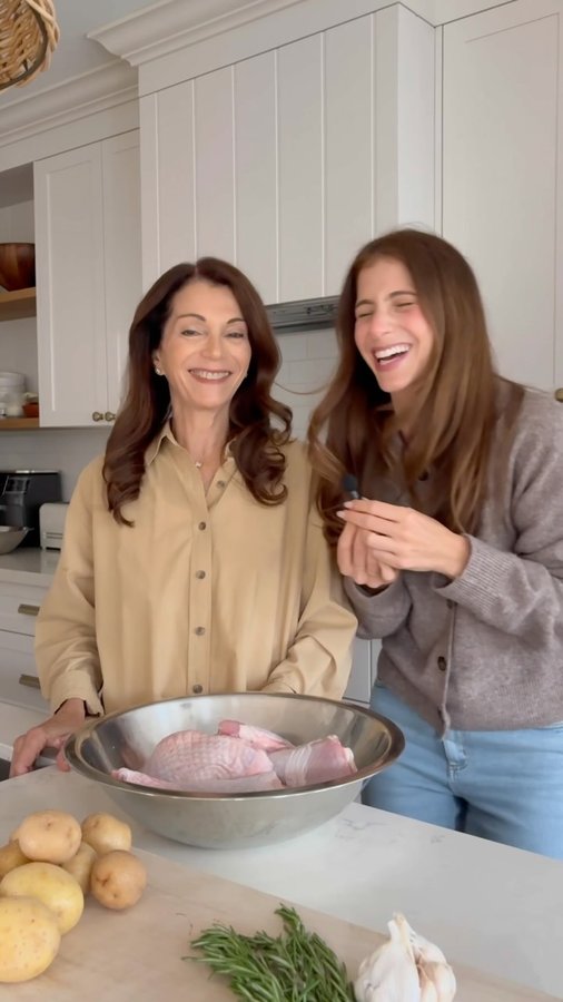 Instagram post by @kale_and_krunches for Canadian Turkey. Caption reads: #ad I may not have my mom’s cooking talent, but at....