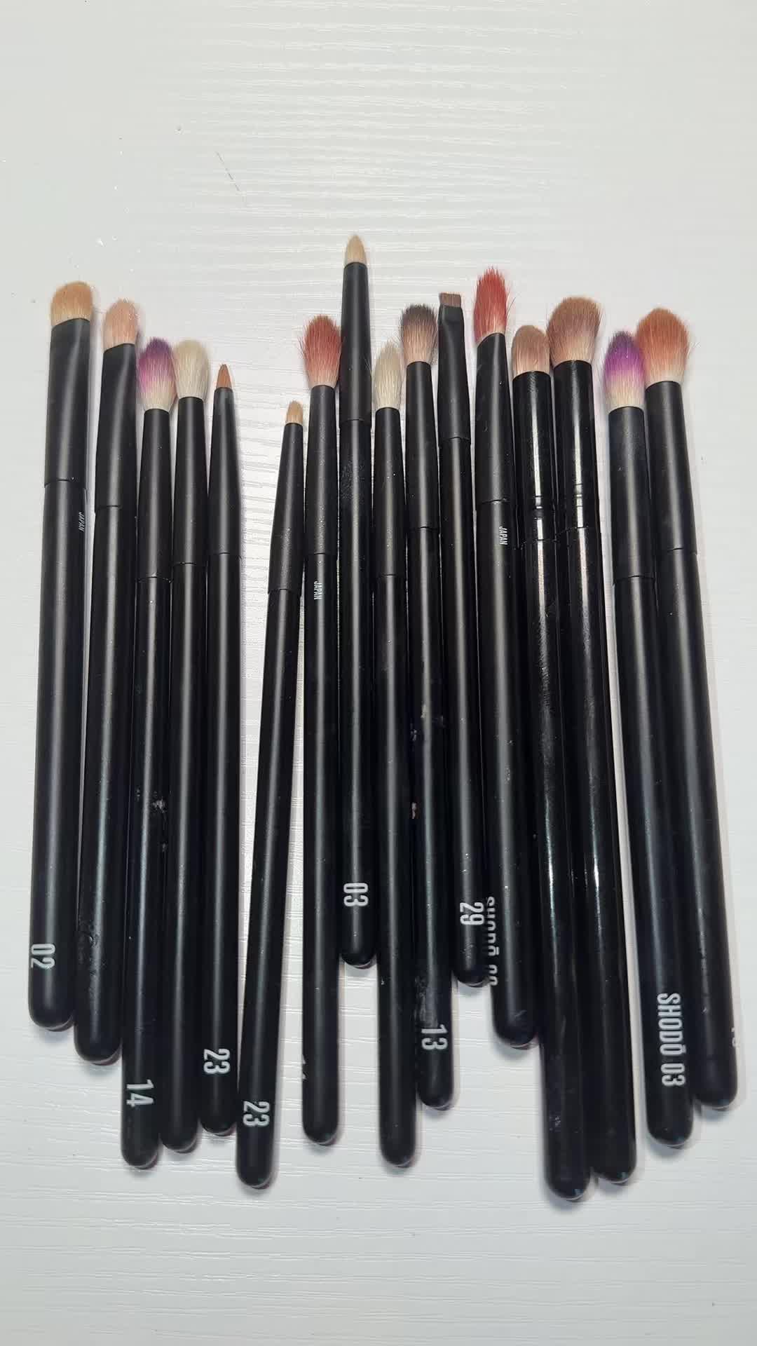 TikTok post by @glowglamwithshugufa for Rephr. Caption reads: [...] #EyeBrushSet #EasyBlending @rephr.