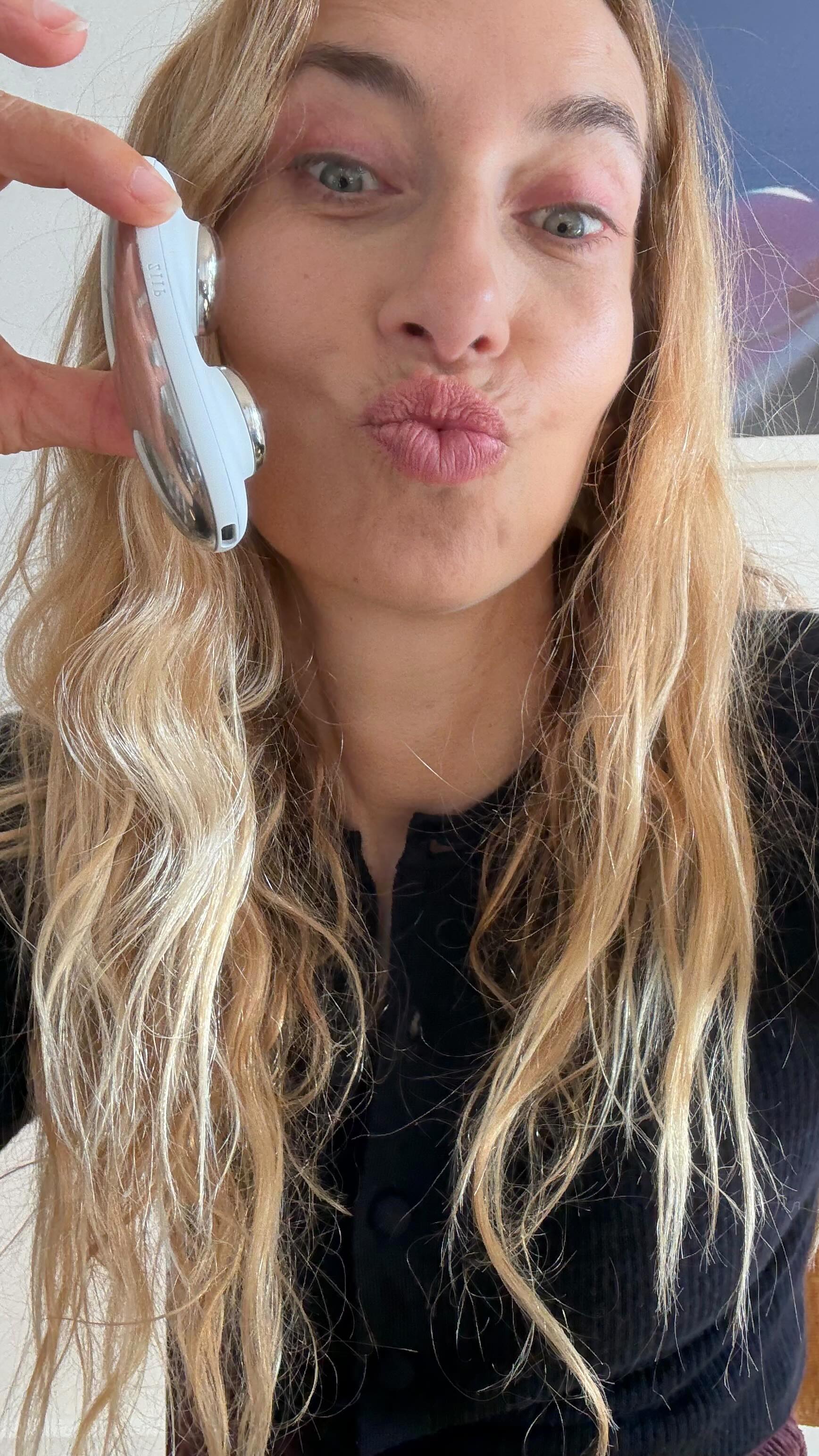 Instagram post by @alexandragolovanoff for ZIIP Beauty. Caption reads: Beauty news 
Discovering and glowing with Zip....