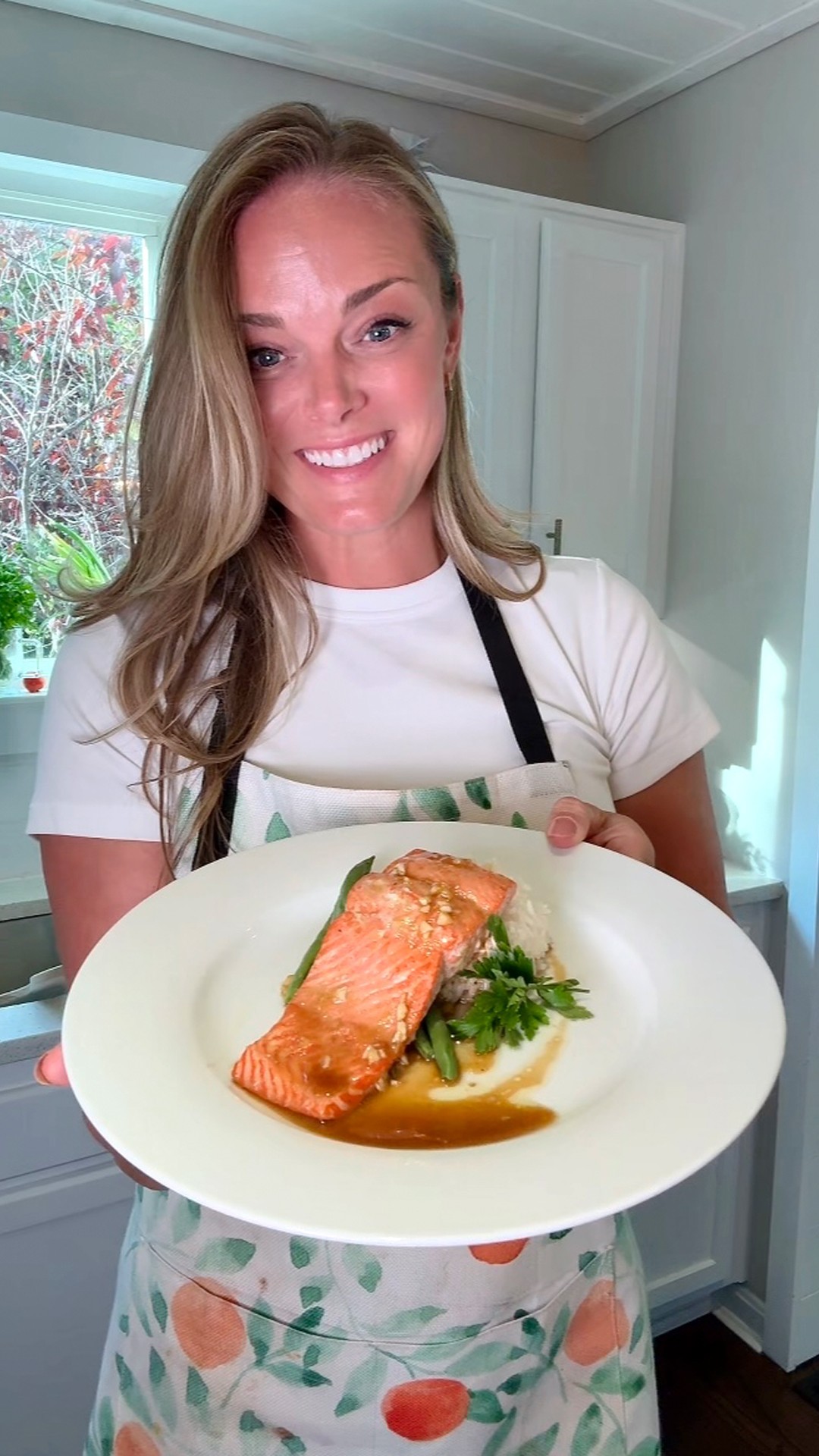 Instagram post by @ejscookin for Taste of Home. Caption reads: Looking for a quick, healthy, and flavorful dinner....