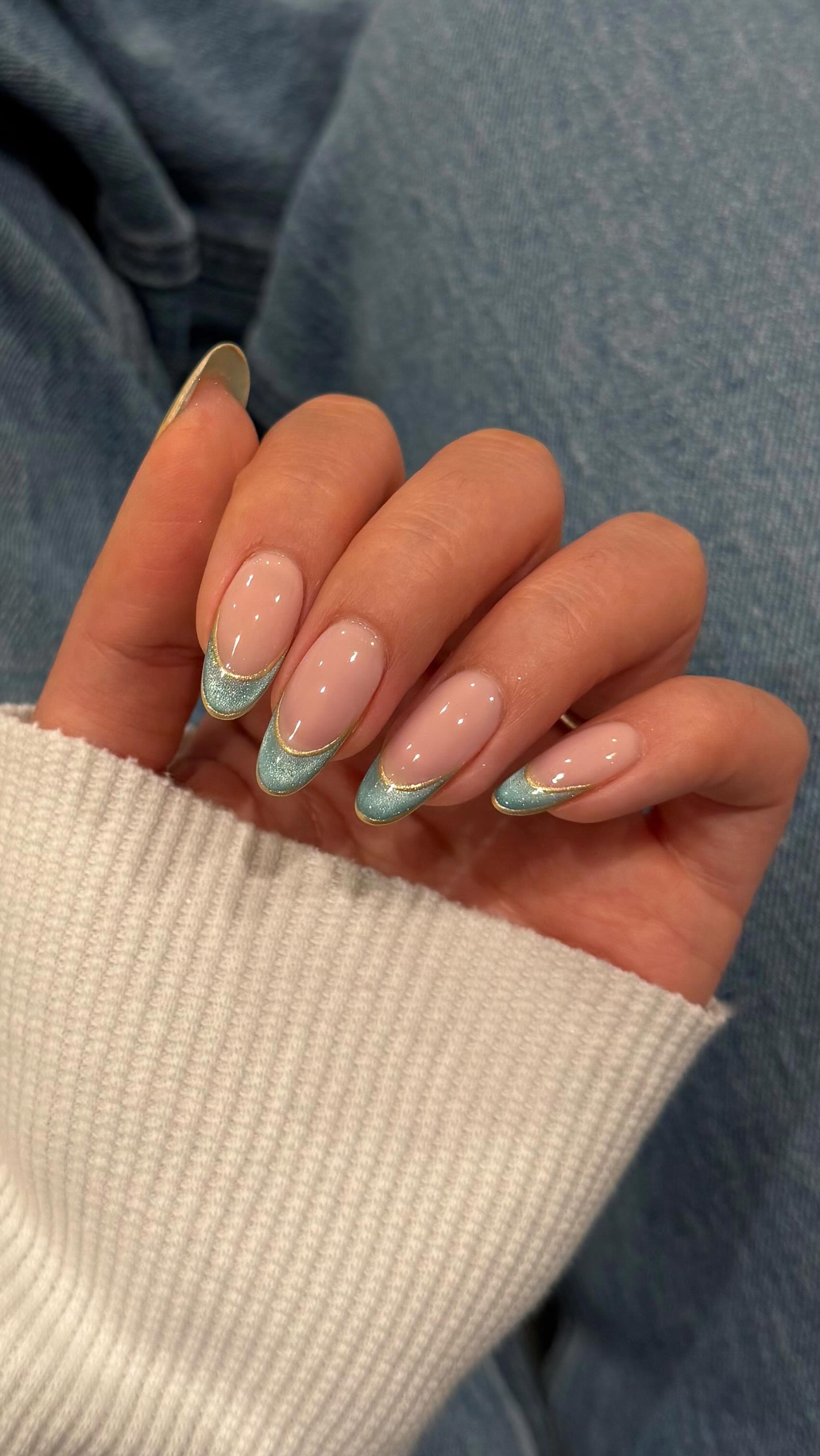 Instagram post by @heluviee for Modelones. Caption reads: this shade !!🧚🏻‍♂️🧚🏻‍♂️🧚🏻‍♂️ ugh so obsessed....