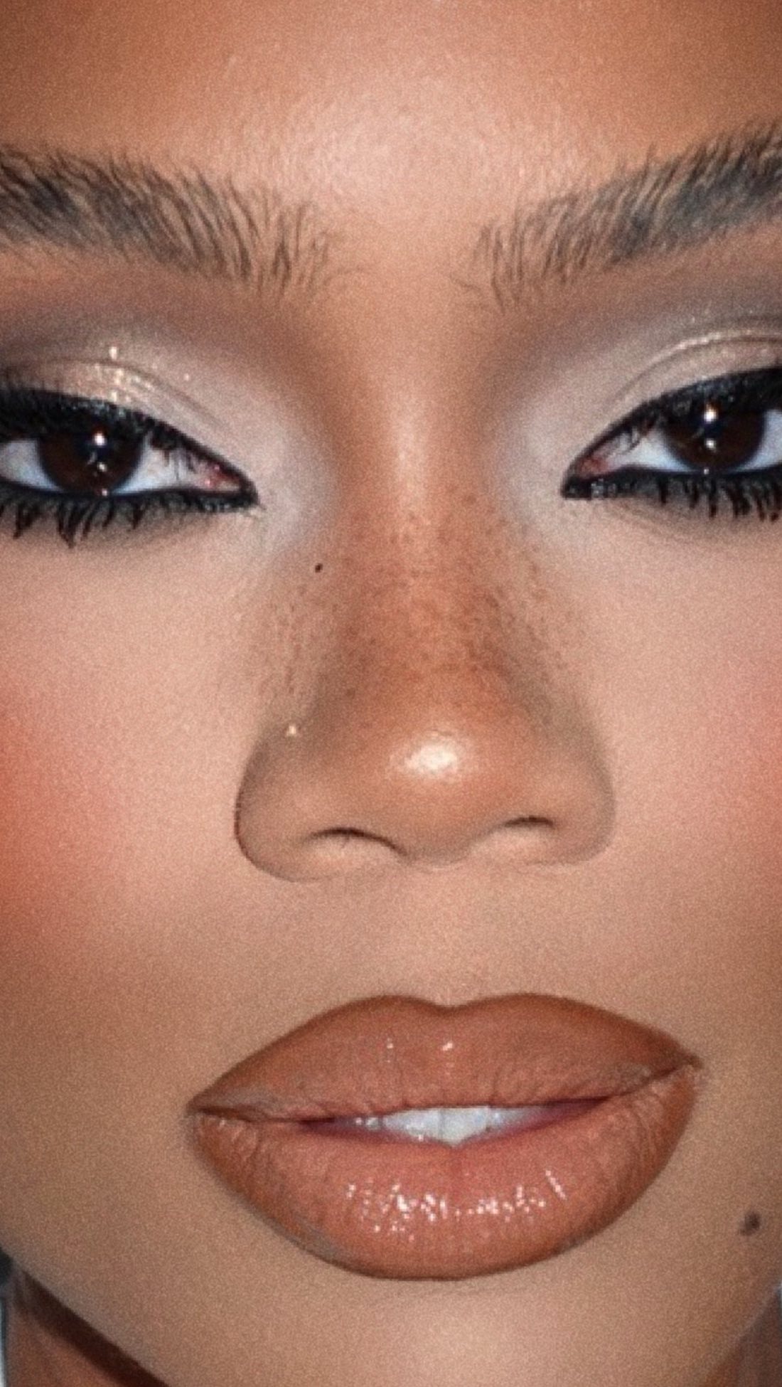 Instagram post by @tashjanecollins for Beauty Creations MX. Caption reads: ⭐️Using @beautycreations.cosmetics new Duet Mini....