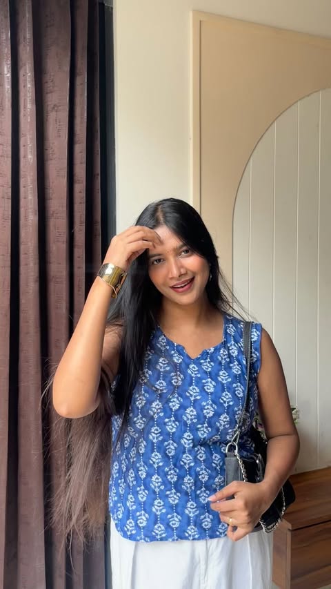 Instagram post by @its_aankita for Astaberry. Caption reads: [...] thing I had my last-minute saviour —....