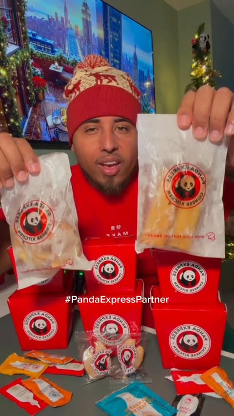 Instagram post by @goodbytes_bychris for Panda Express. Caption reads: [...] and...cozy!! I stopped by the NEW Panda....
